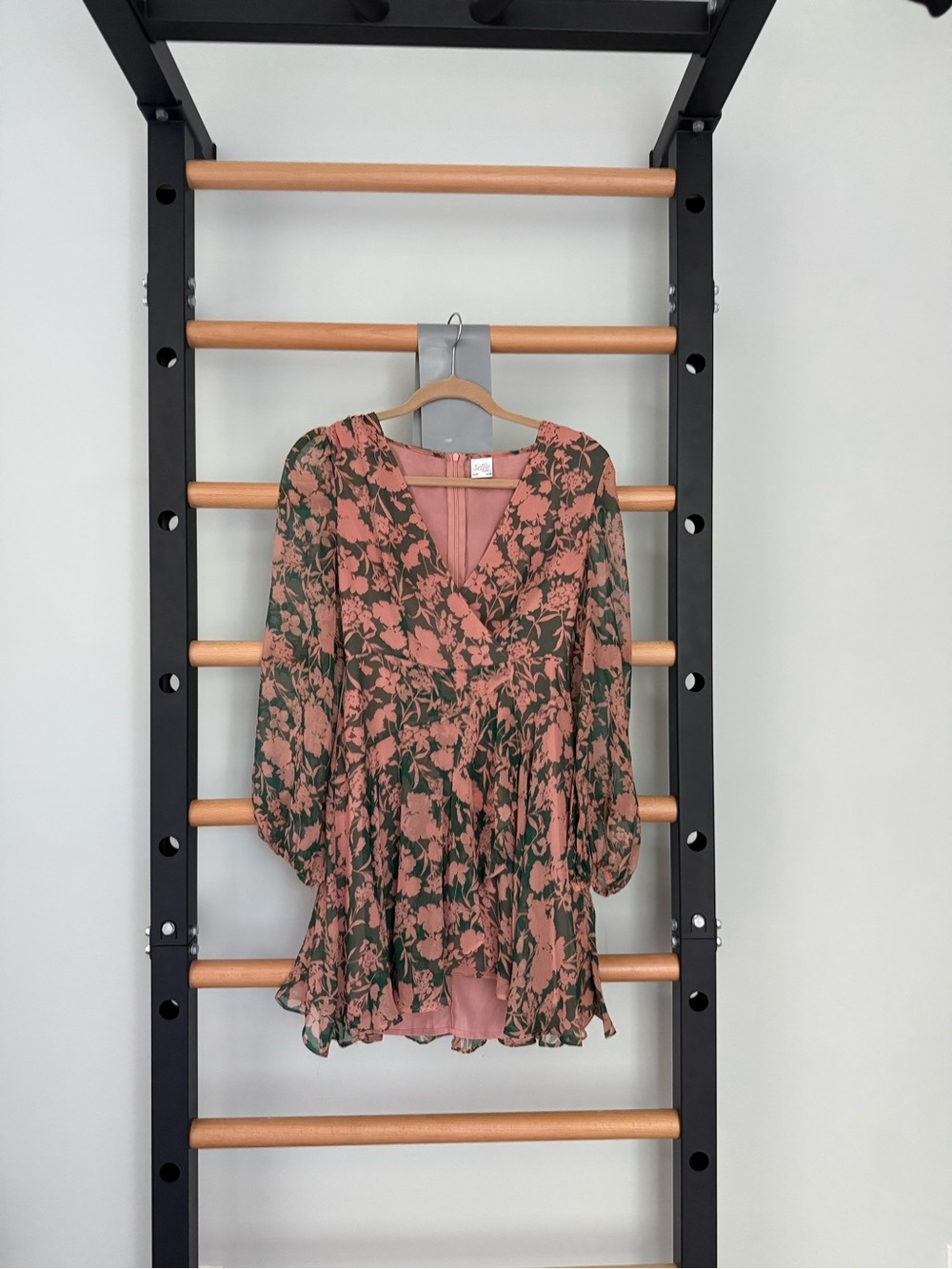 Selfie Leslie Floral V-Neck Dress in Dusty Rose & Forest Green